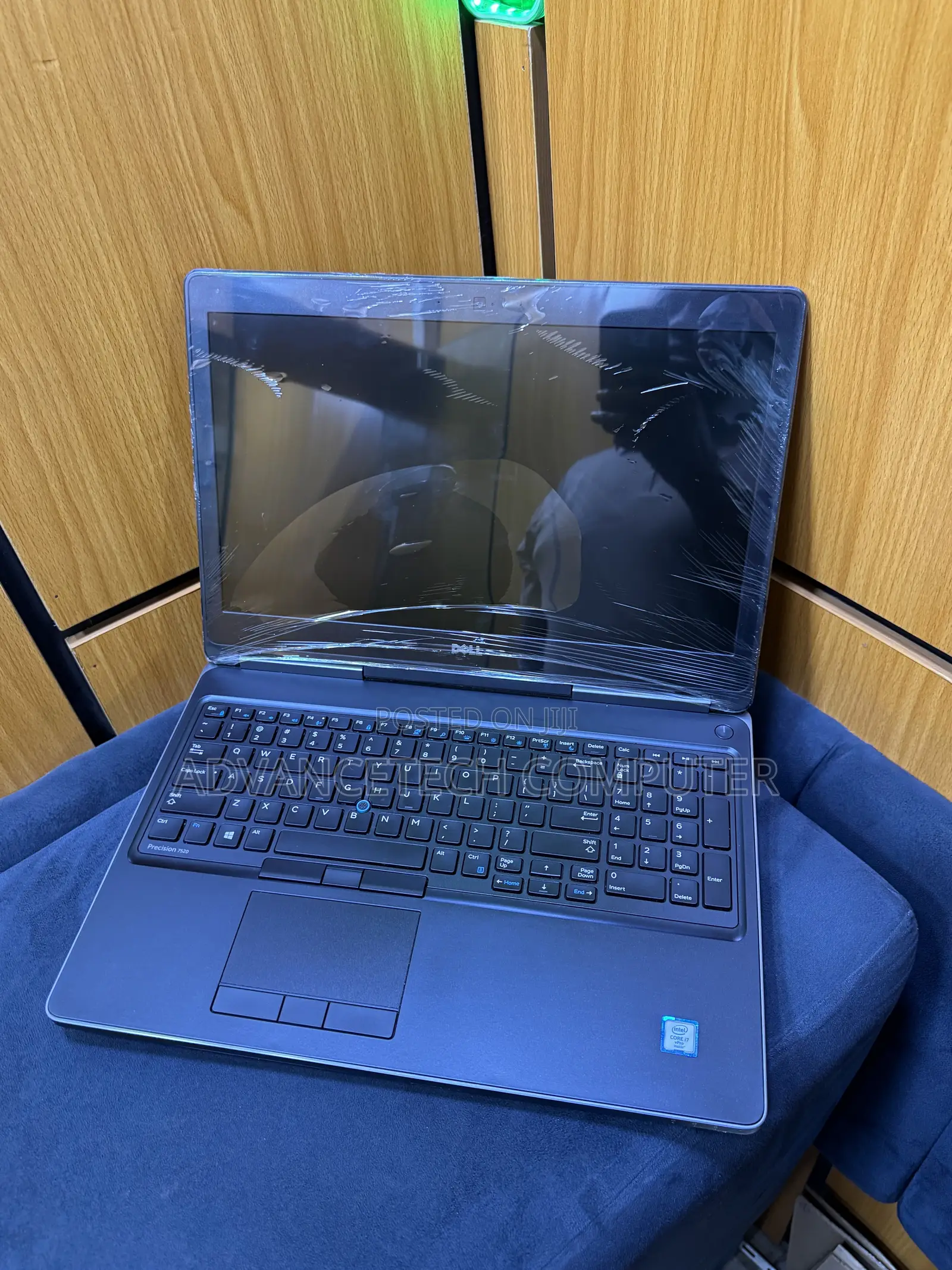 Laptop Dell Precision 7520 16GB Intel Core i7 SSD 512GB
