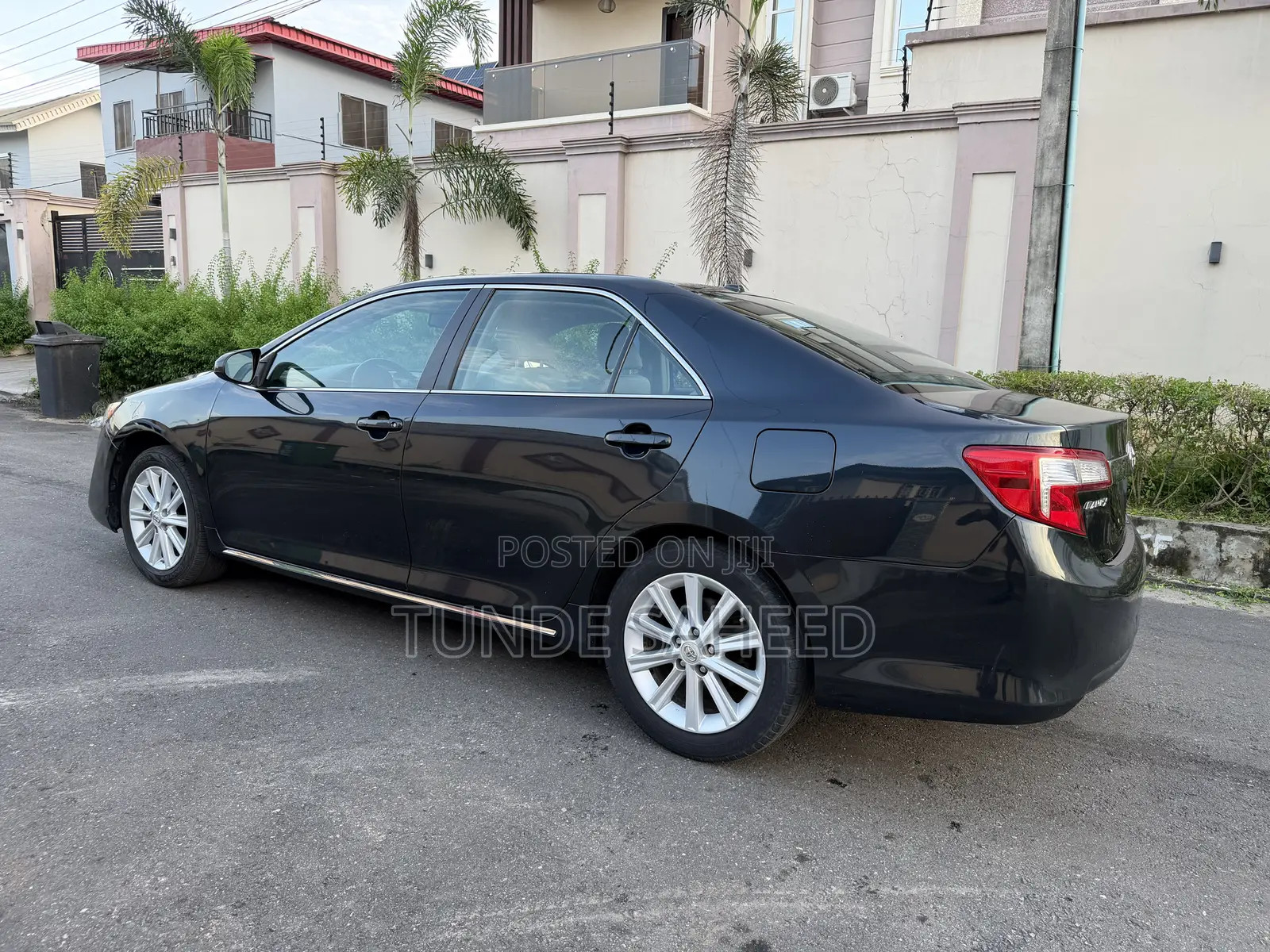 Toyota Camry XLE 4dr Sedan (2.5L 4cyl 6A) 2013 Black