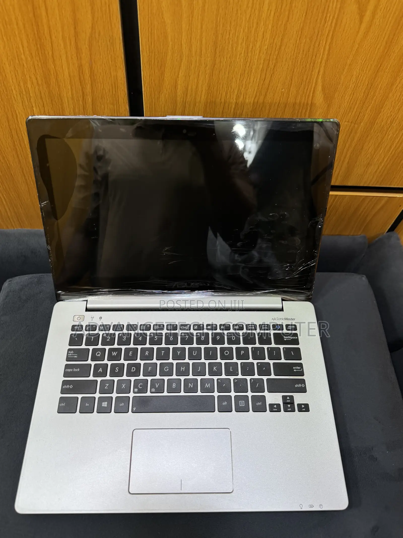 Laptop Asus Q302 6GB Intel Core i5 HDD 500GB