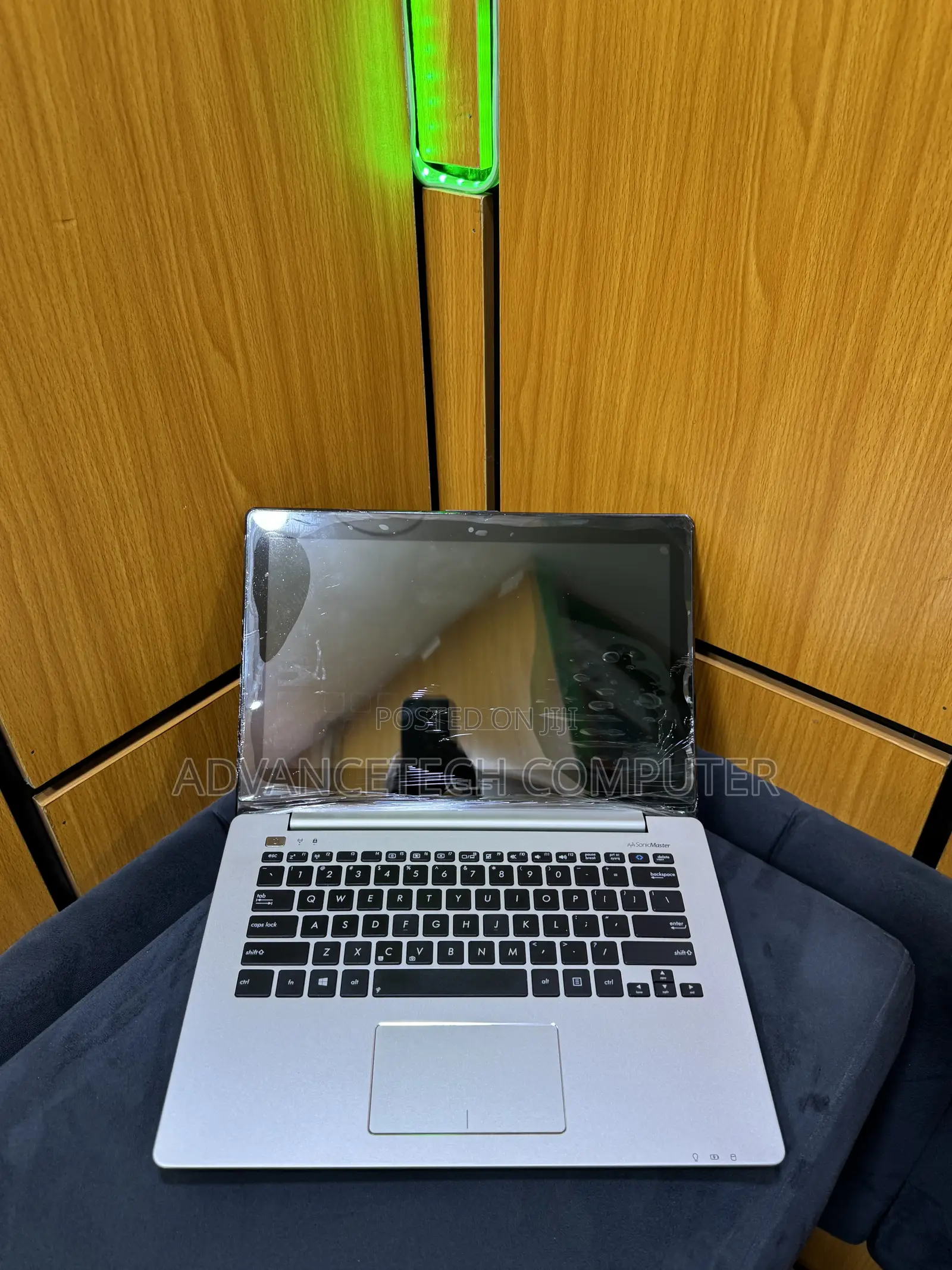 Laptop Asus Q302 6GB Intel Core i5 HDD 500GB