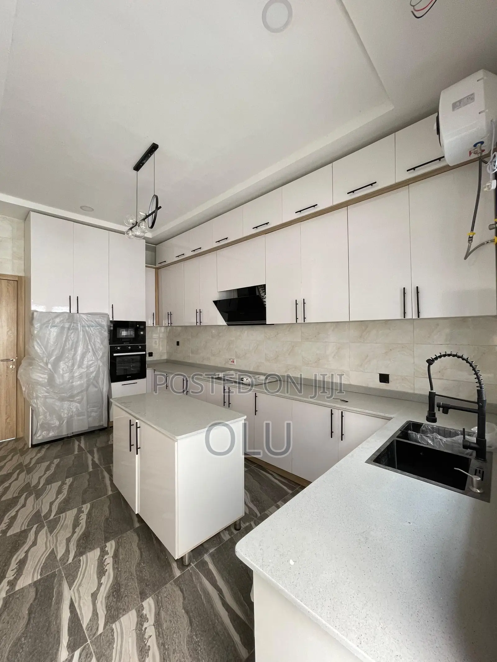 4bdrm Duplex in Seagate Estate Ikate for sale