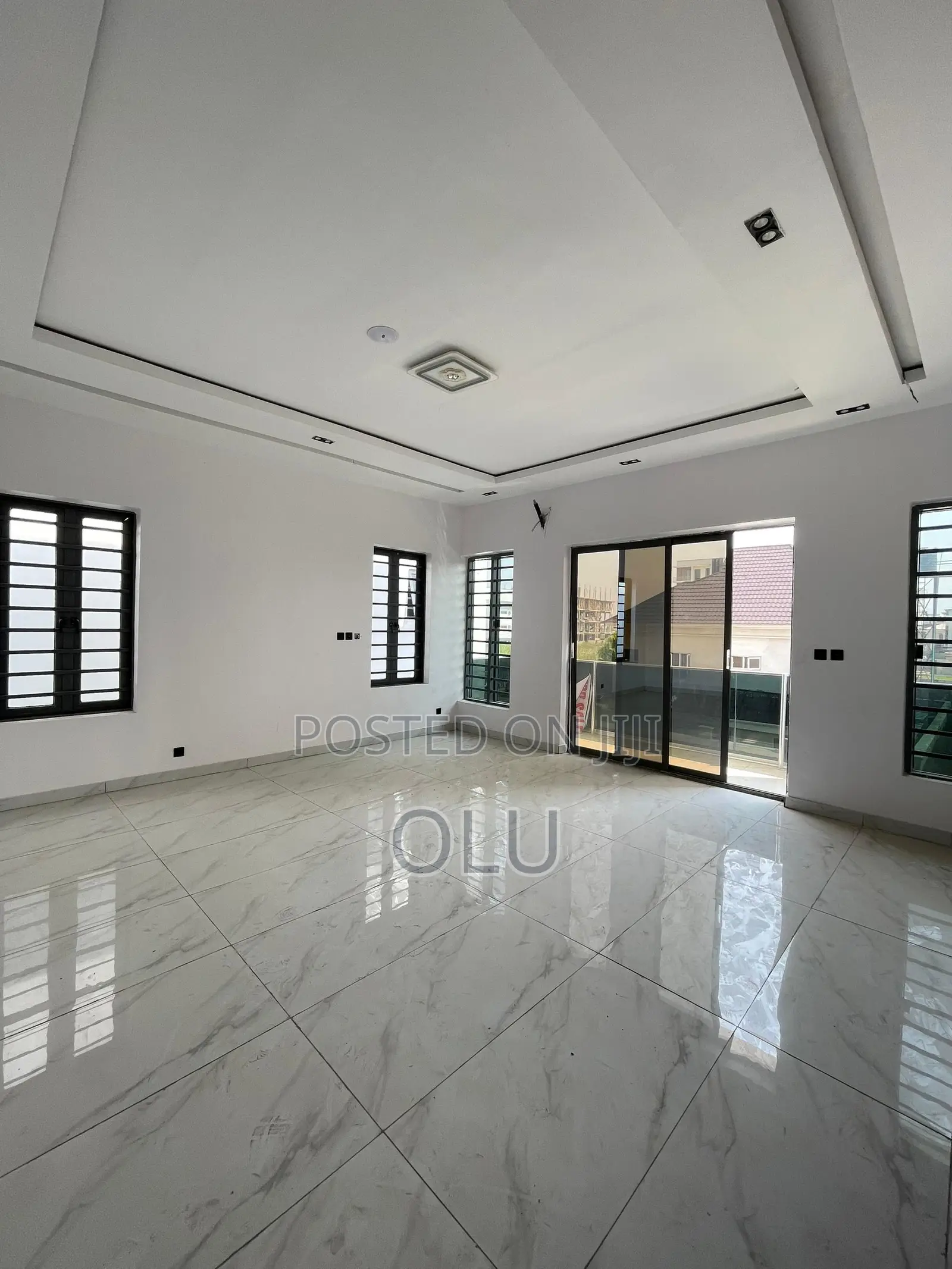 4bdrm Duplex in Seagate Estate Ikate for sale