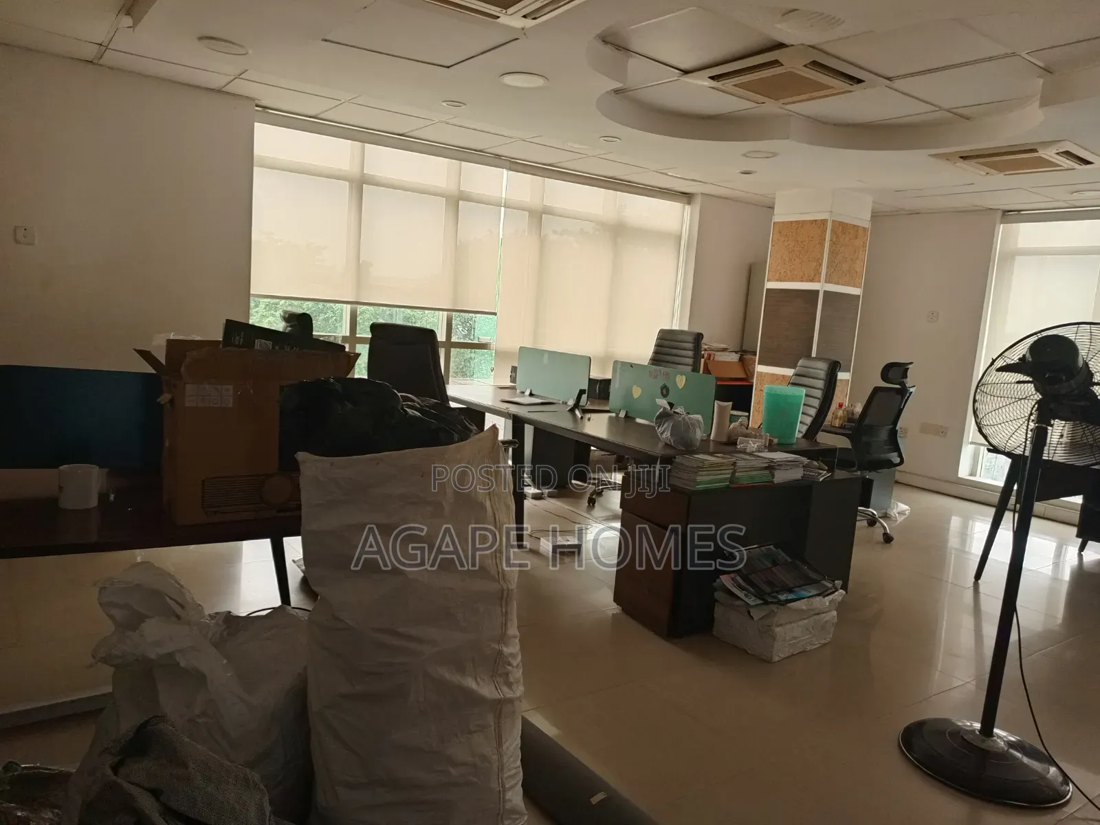 An Open Plan Modern Office Space on the 2nd Floor With Ample Parking