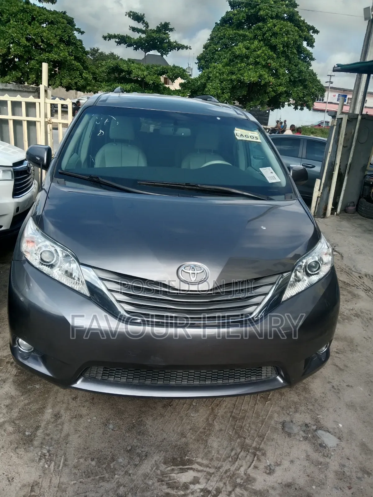 Toyota Sienna 2013 Gray