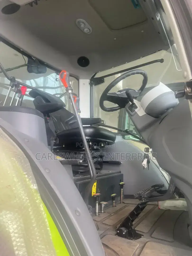 Brand New Zoomlion Tractor (160hp).