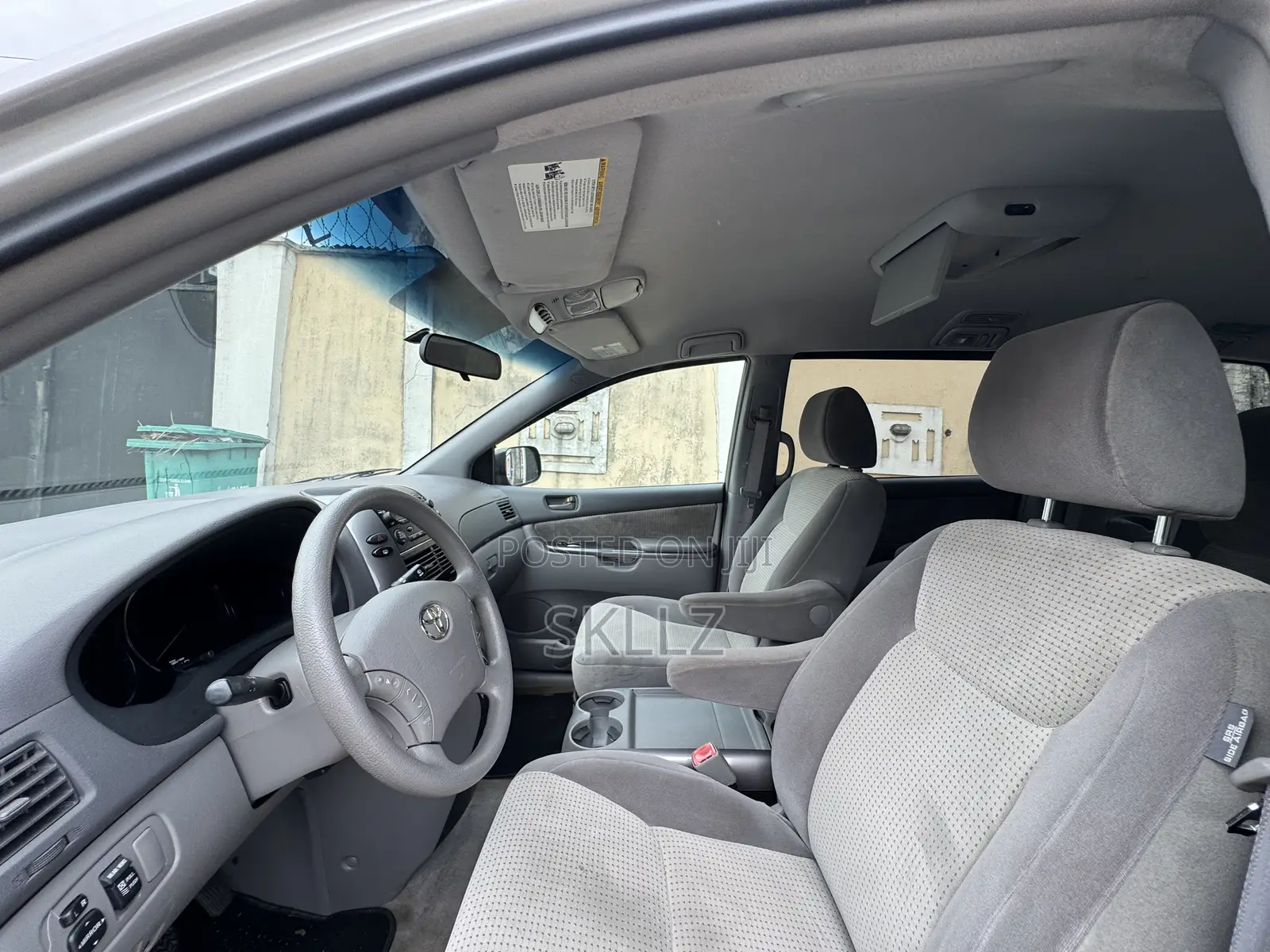Toyota Sienna LE AWD 2009 Silver