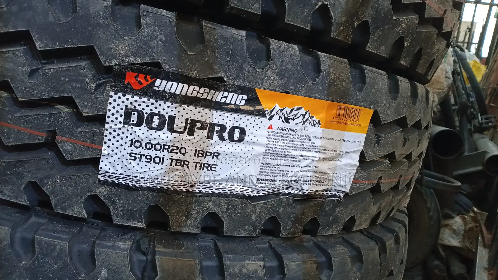 10.00r20 Doupro Tyre