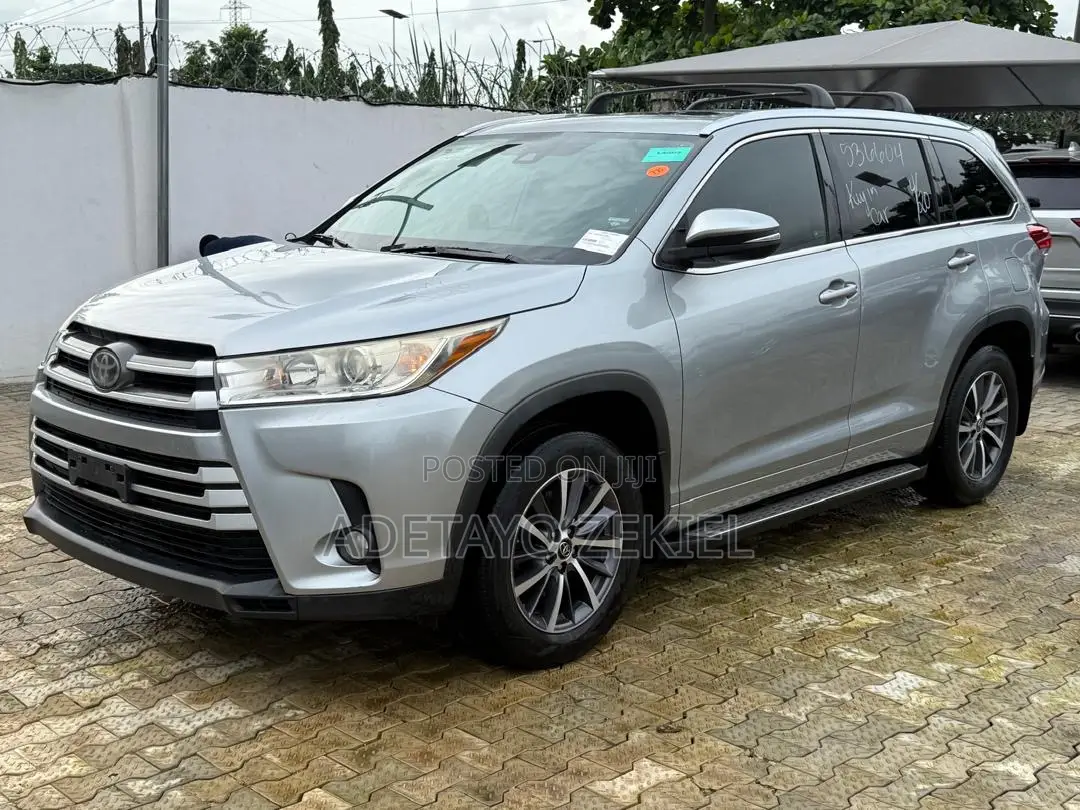 Toyota Highlander 2018 Silver
