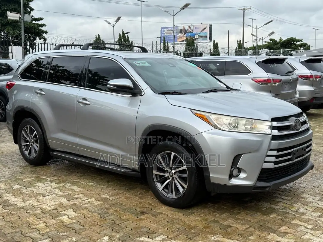 Toyota Highlander 2018 Silver
