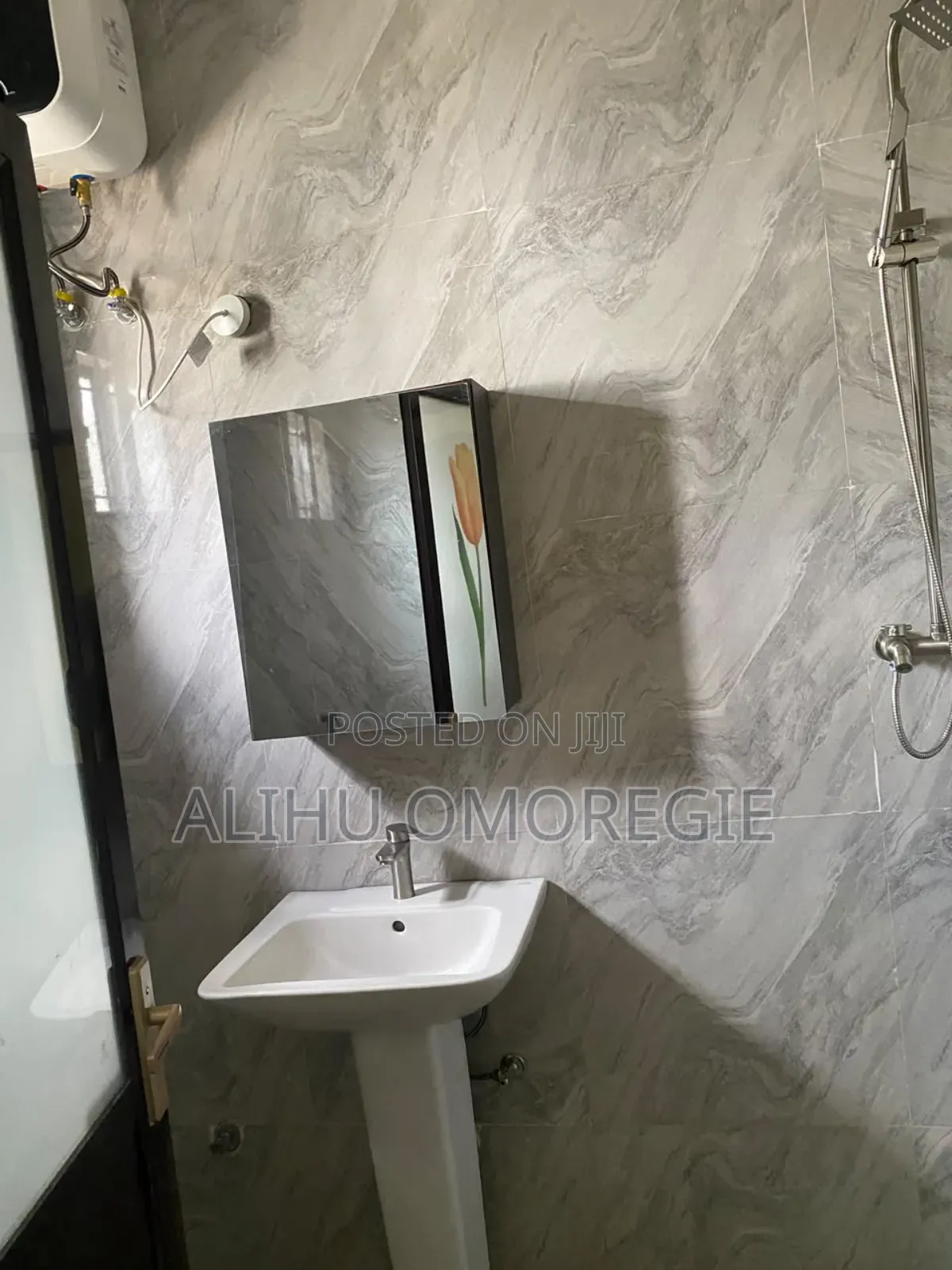 3bdrm Apartment in 5Th Avenue, Gwarinpa for rent