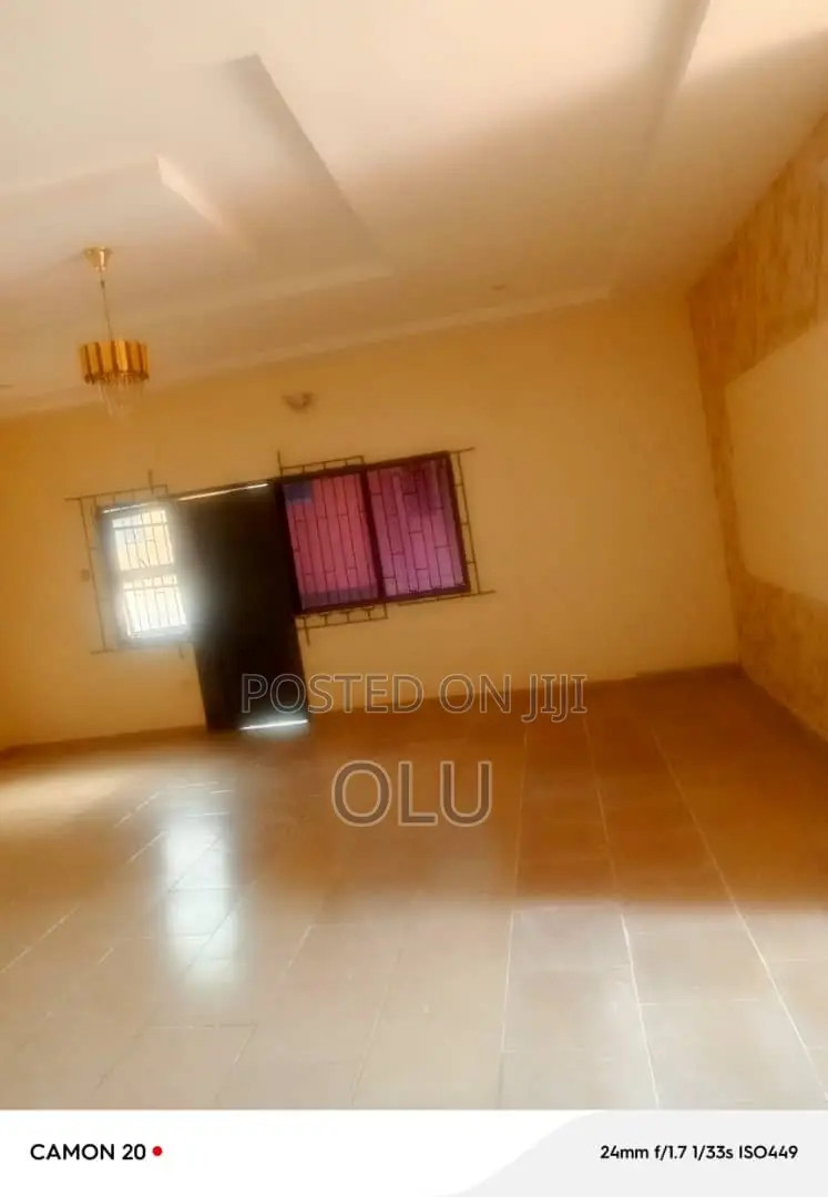 3bdrm Block of Flats in Iju Road for rent
