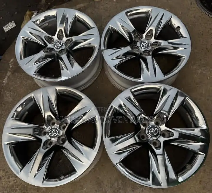 19 Inches for Toyota Highlander 2020 Model