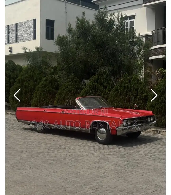 Vintage Old Mobile 1966 Convertible for Hire
