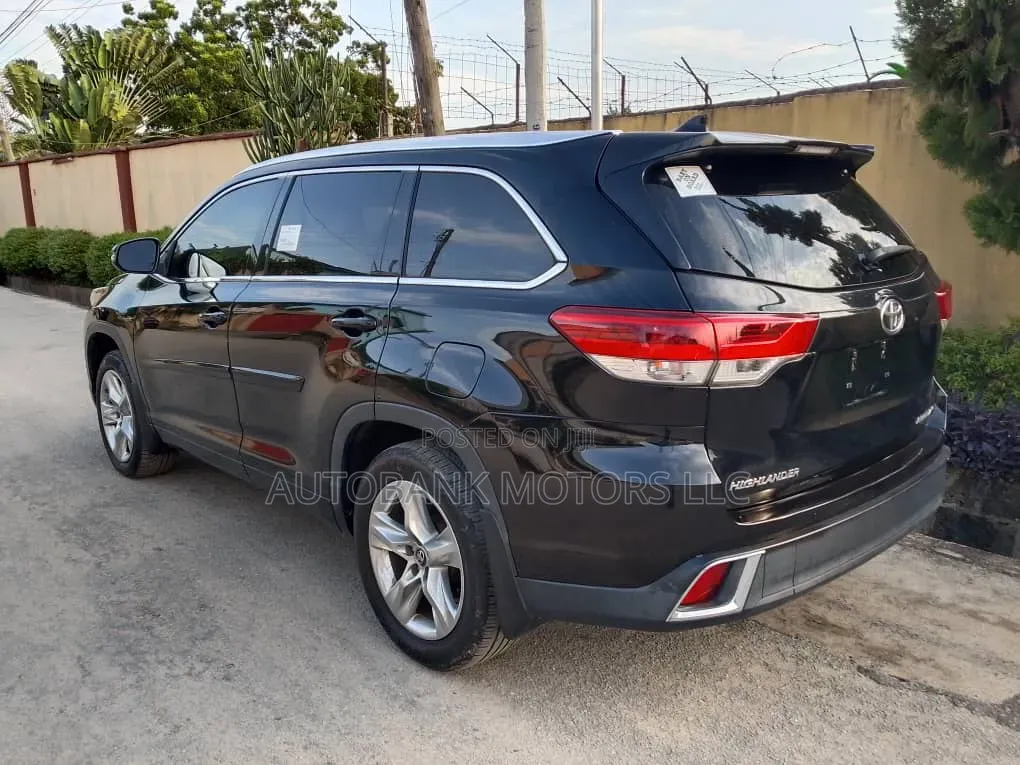Toyota Highlander Limited 2019 Black