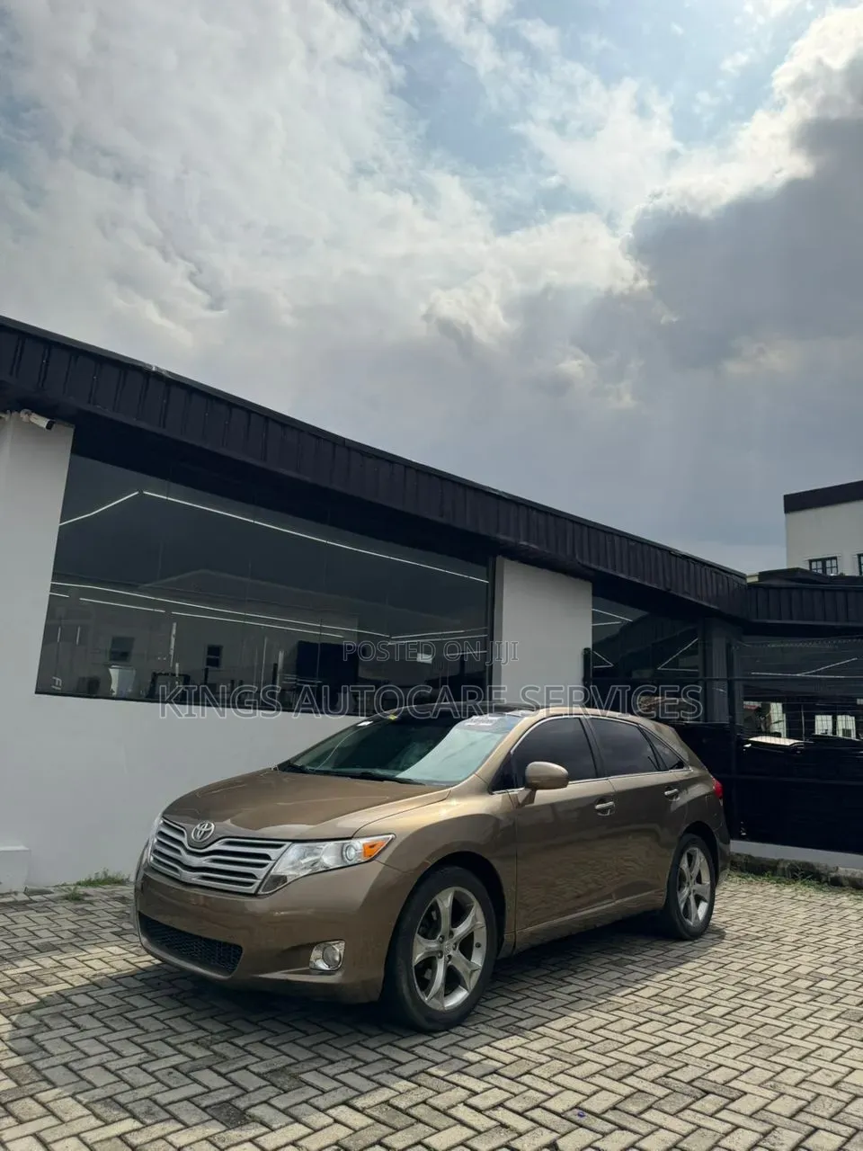 Toyota Venza 2011 Gold
