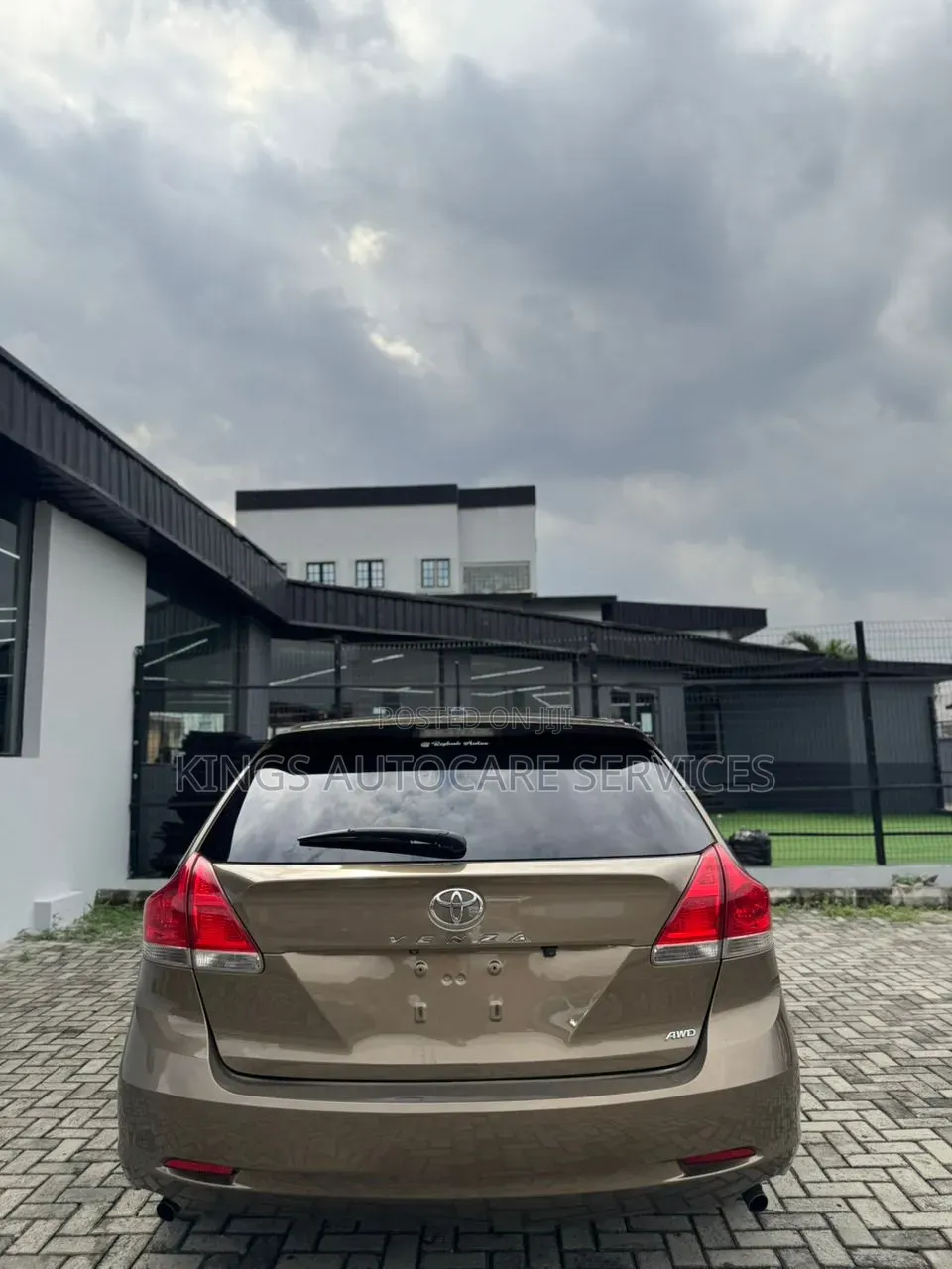 Toyota Venza 2011 Gold