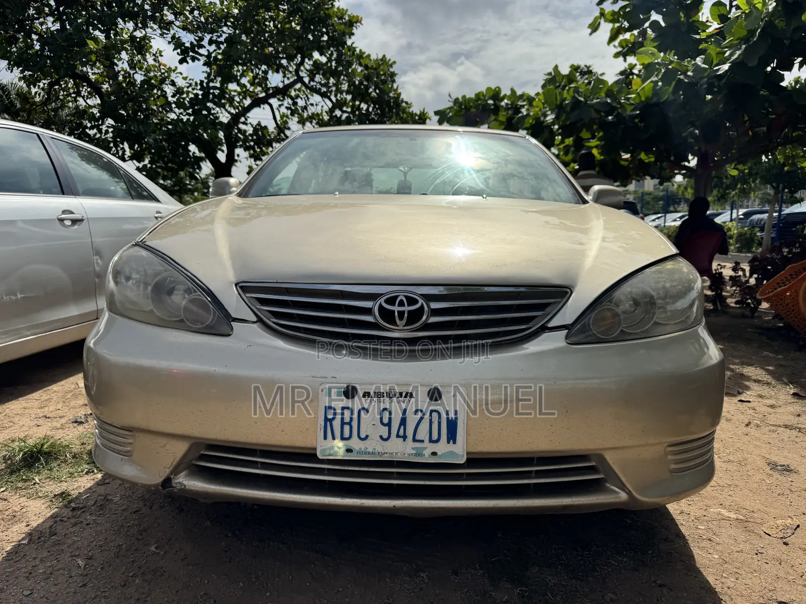Toyota Camry LE 4dr Sedan (2.4L 4cyl 5A) 2005 Gold