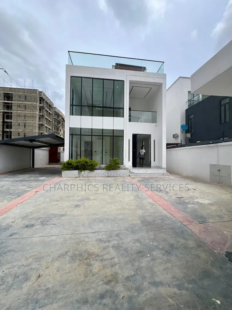 5bdrm Duplex in Lekki Phase 1 for sale