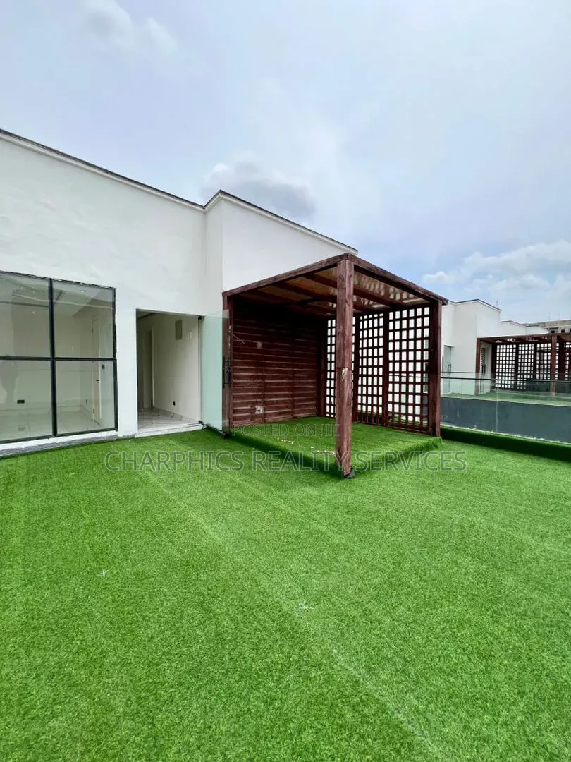 5bdrm Duplex in Lekki Phase 1 for sale
