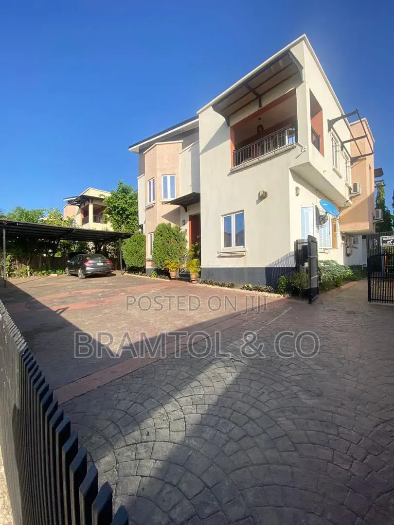 4bdrm Townhouse / Terrace in Life Camp for rent