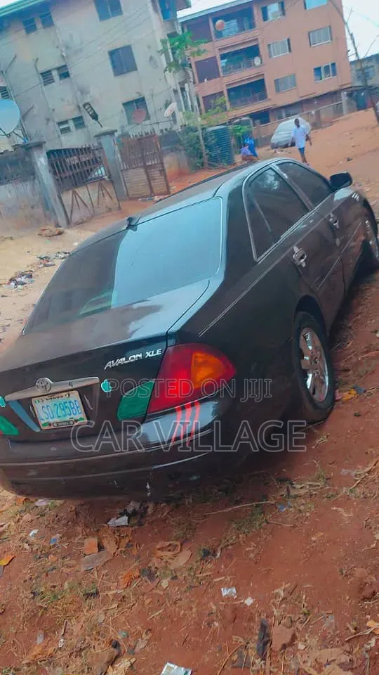 Toyota Avalon 2003