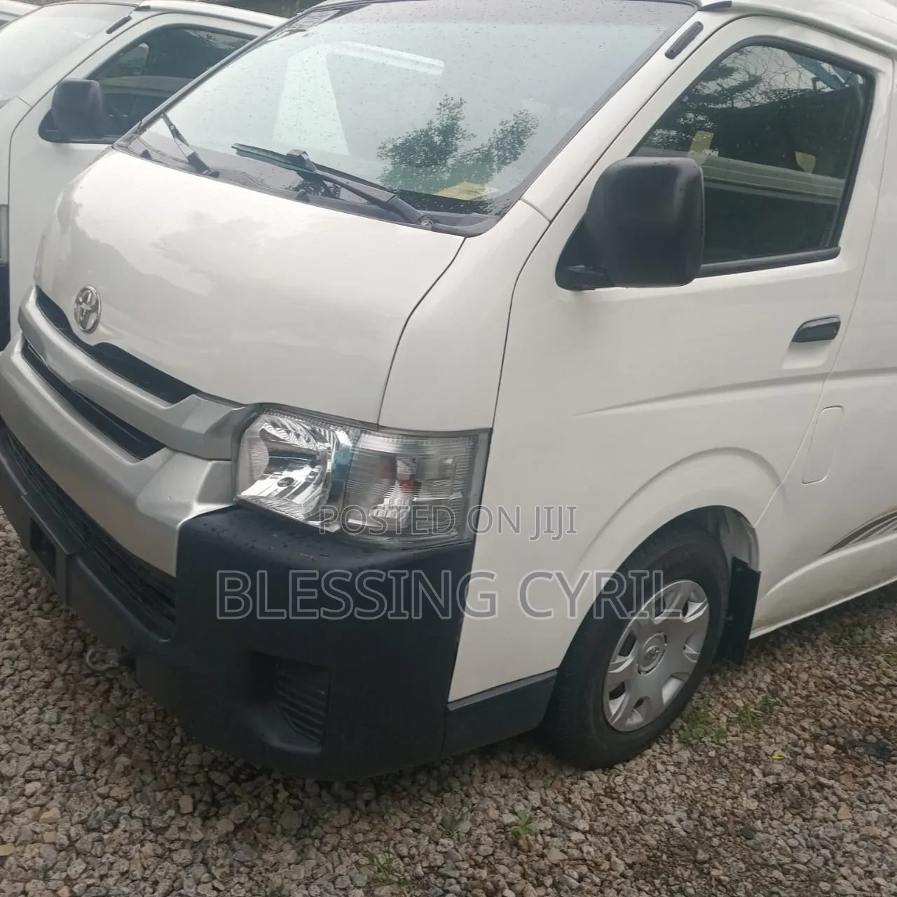 Toyota HiAce 2012 White