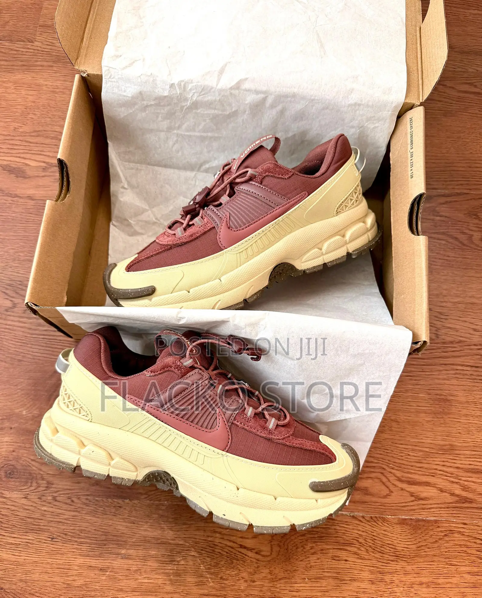 Original Nike Zoom Vomero Roam Sneakers