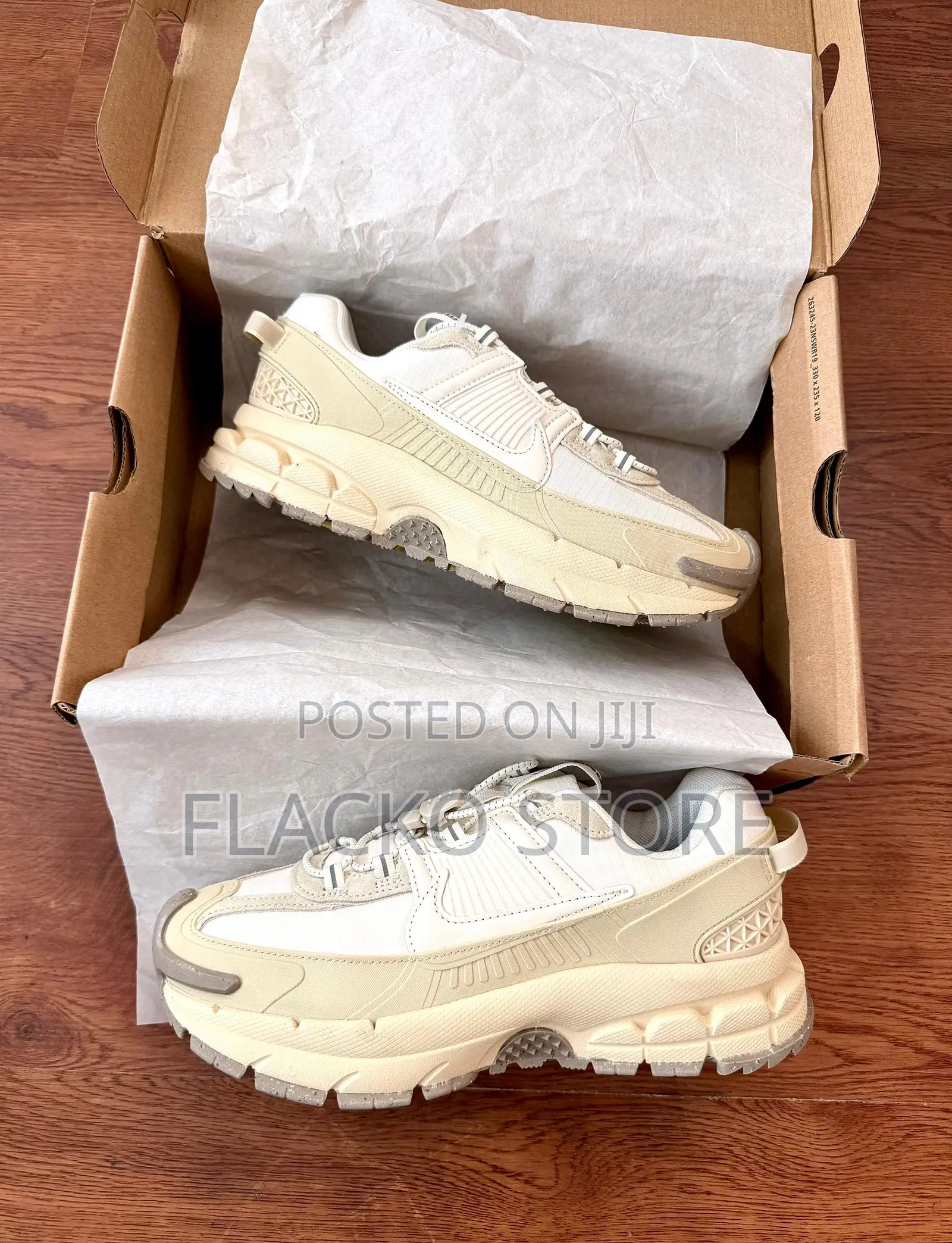 Original Nike Zoom Vomero Roam Sneakers