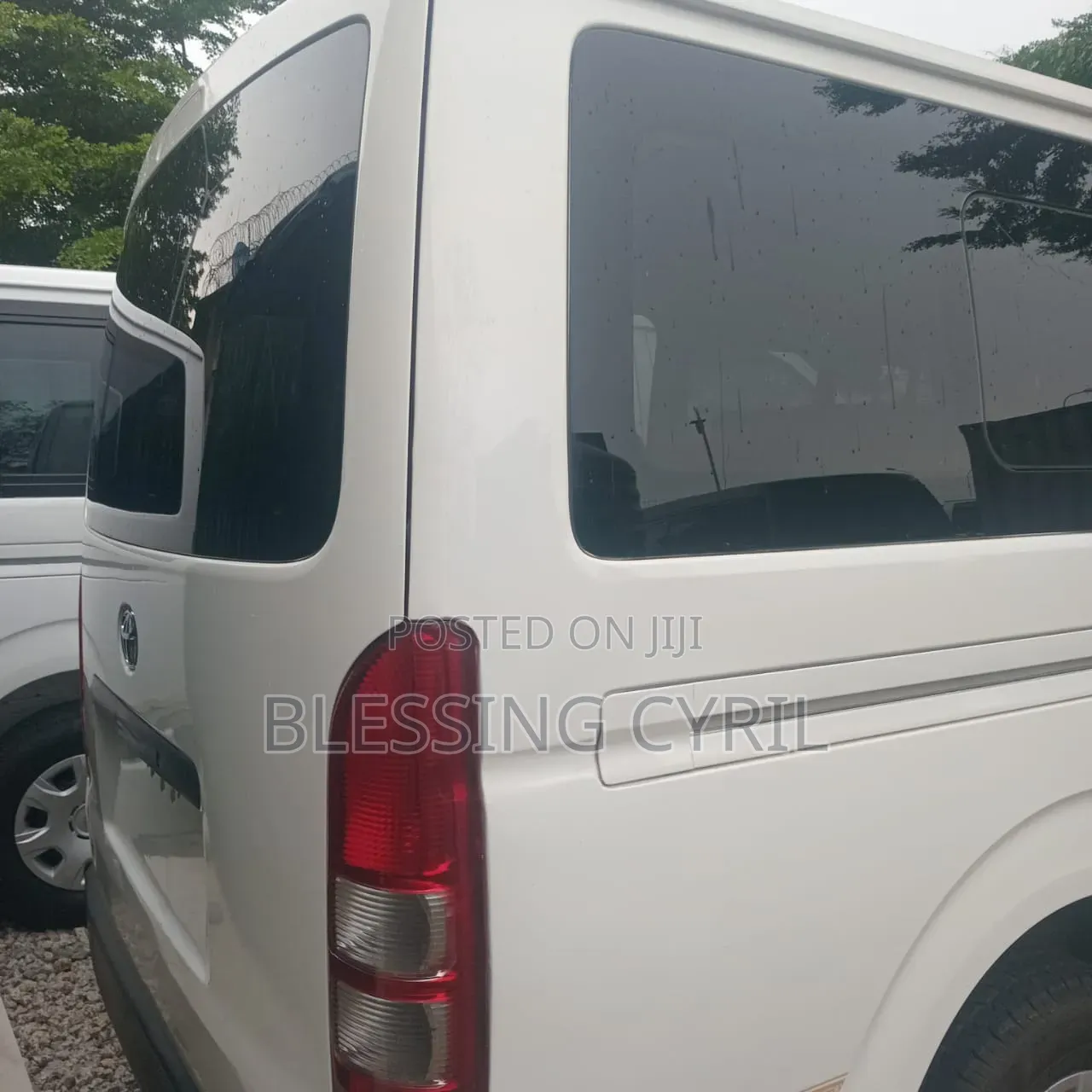 Toyota HiAce 2014 White