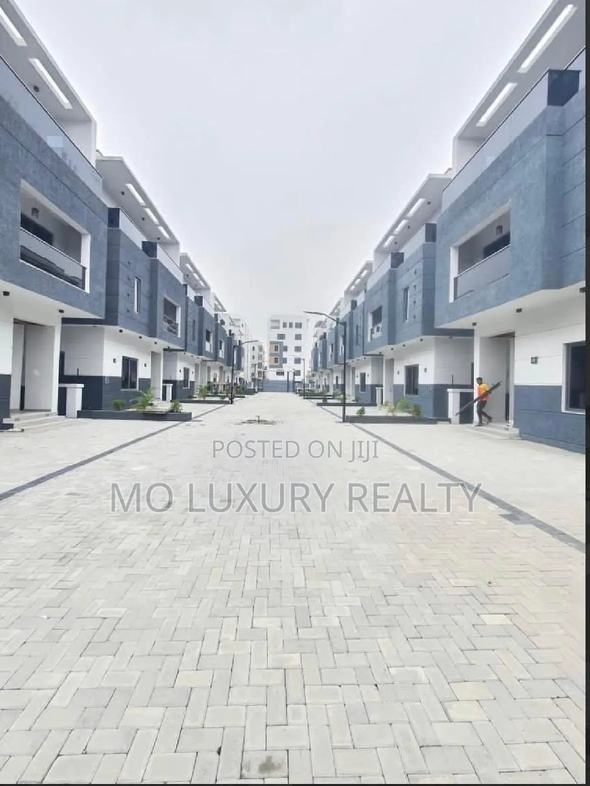 5bdrm Townhouse / Terrace in Ikate for rent