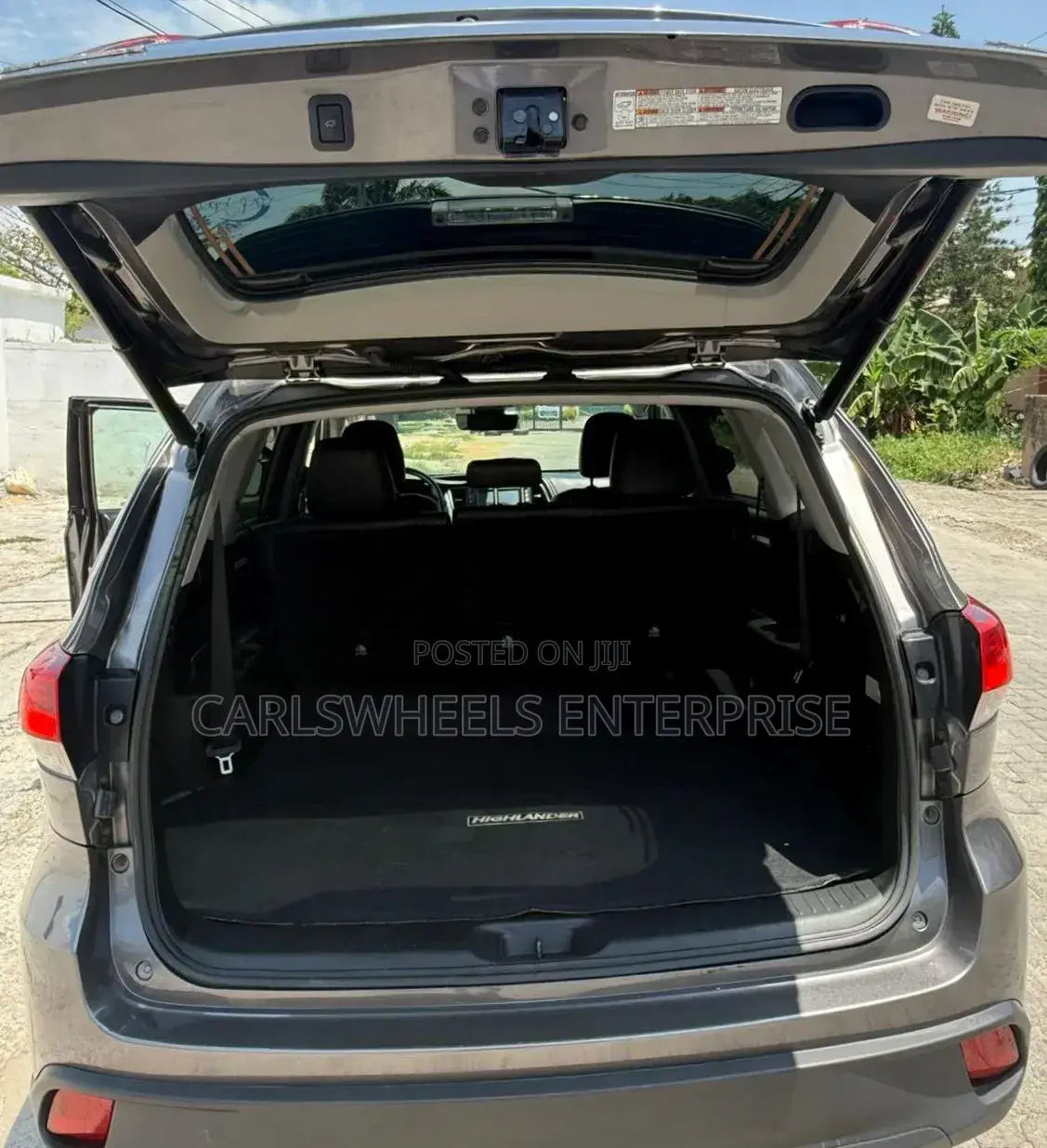 Toyota Highlander XLE 4x4 V6 (3.5L 6cyl 8A) 2017 Gray