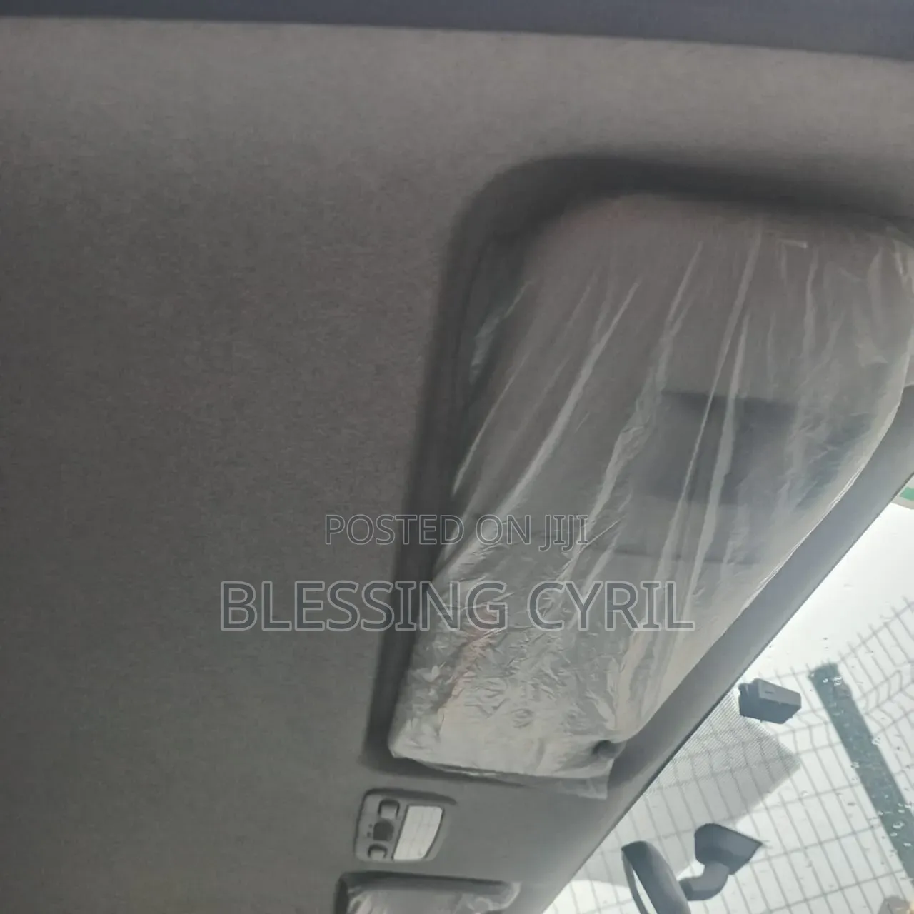 Toyota HiAce 2012 Silver