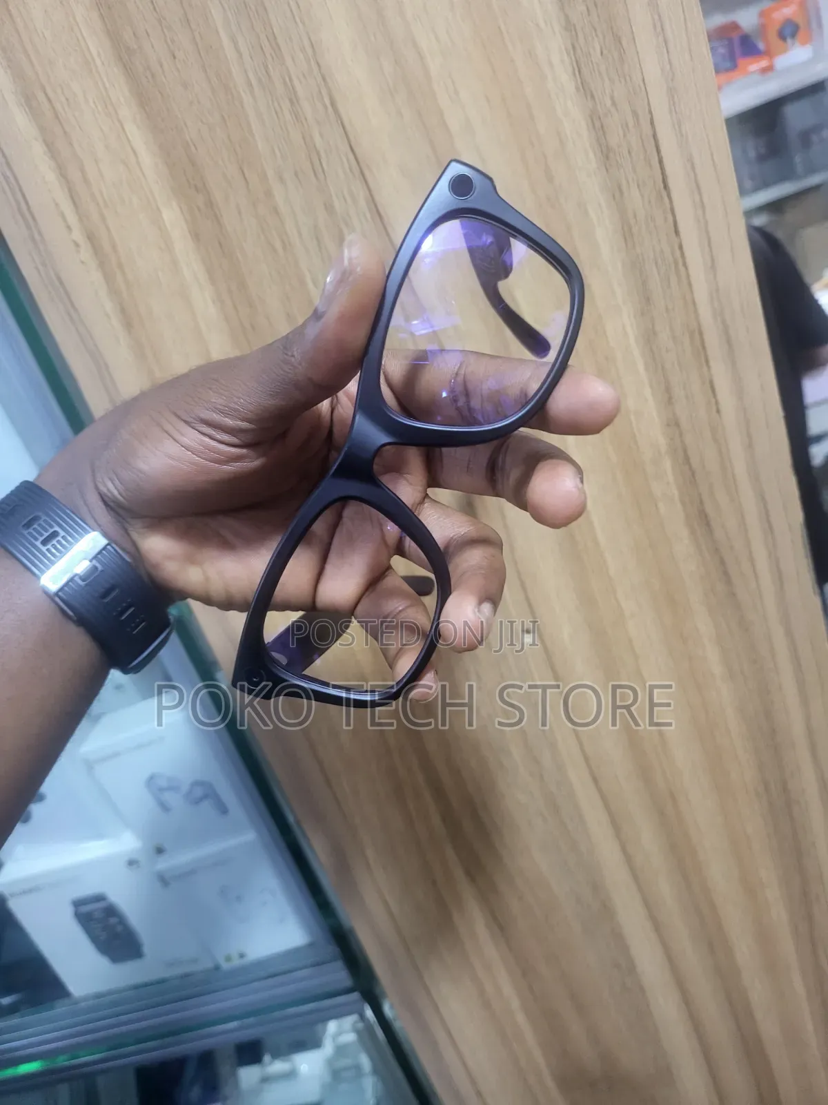 SNT Gs5 Max Smart Glass With Charging Case