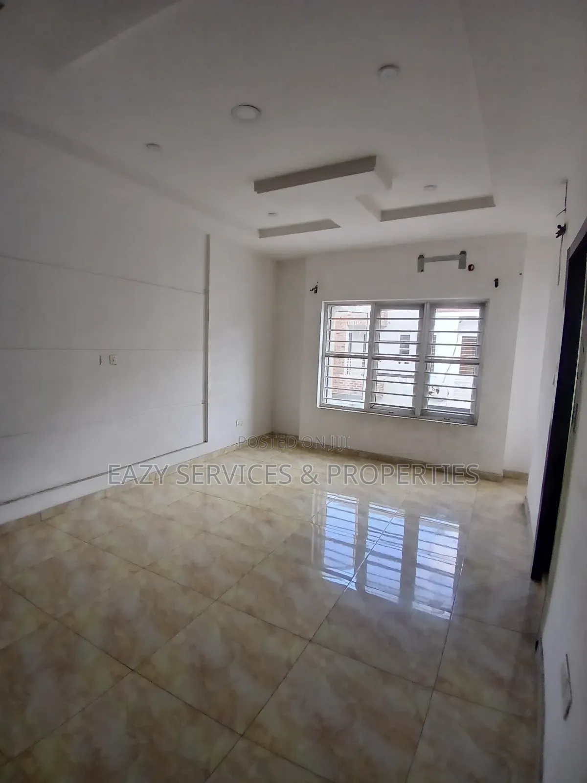 1bdrm Shared Apartment in Gated And Secured, Off Lekki-Epe Expressway