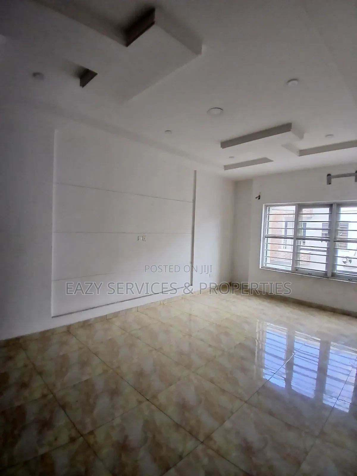 1bdrm Shared Apartment in Gated And Secured, Off Lekki-Epe Expressway