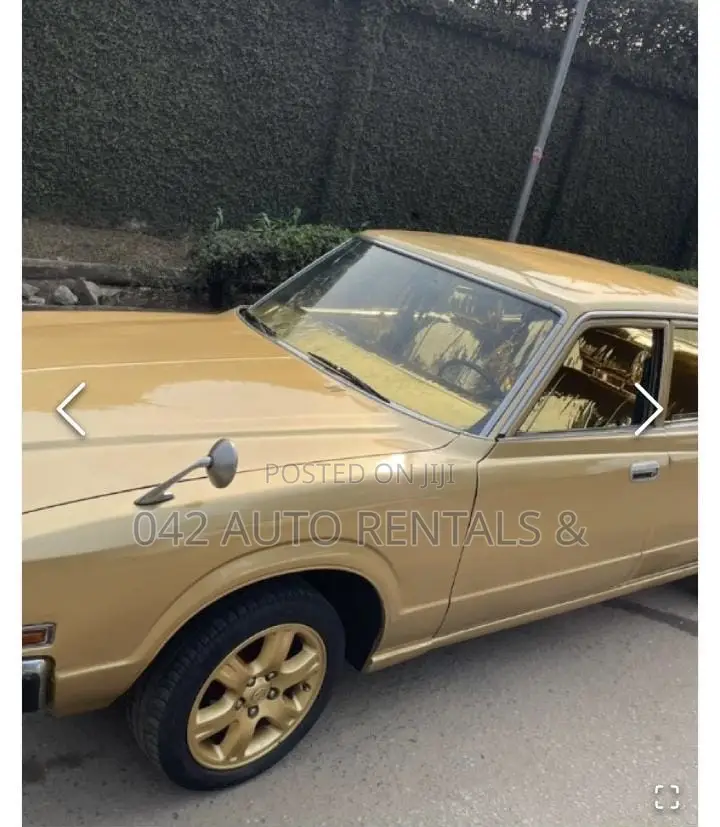 Vintage Toyota Crown for Hire