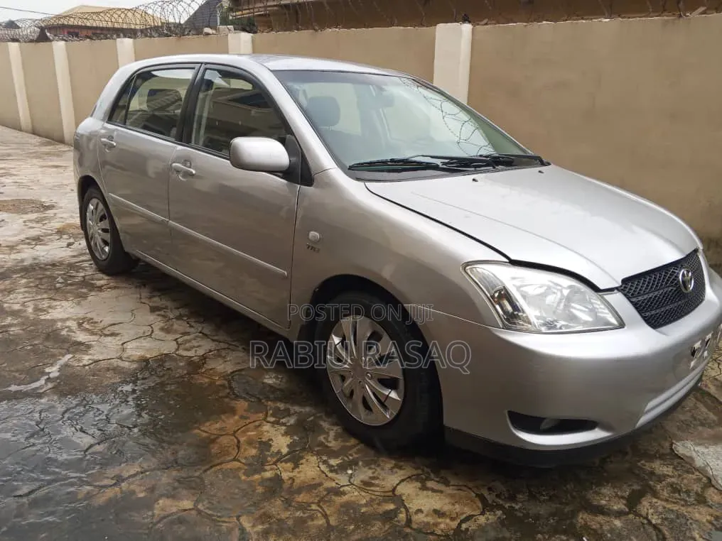 Toyota Corolla 2004 Silver