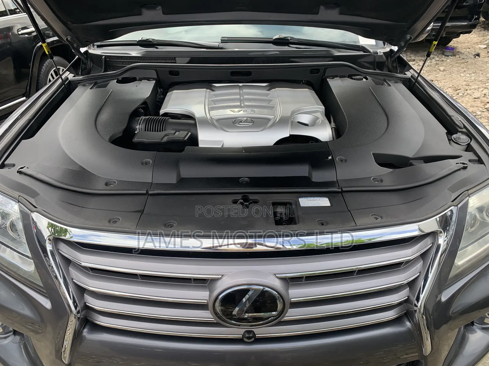 Lexus LX 2015 Gray