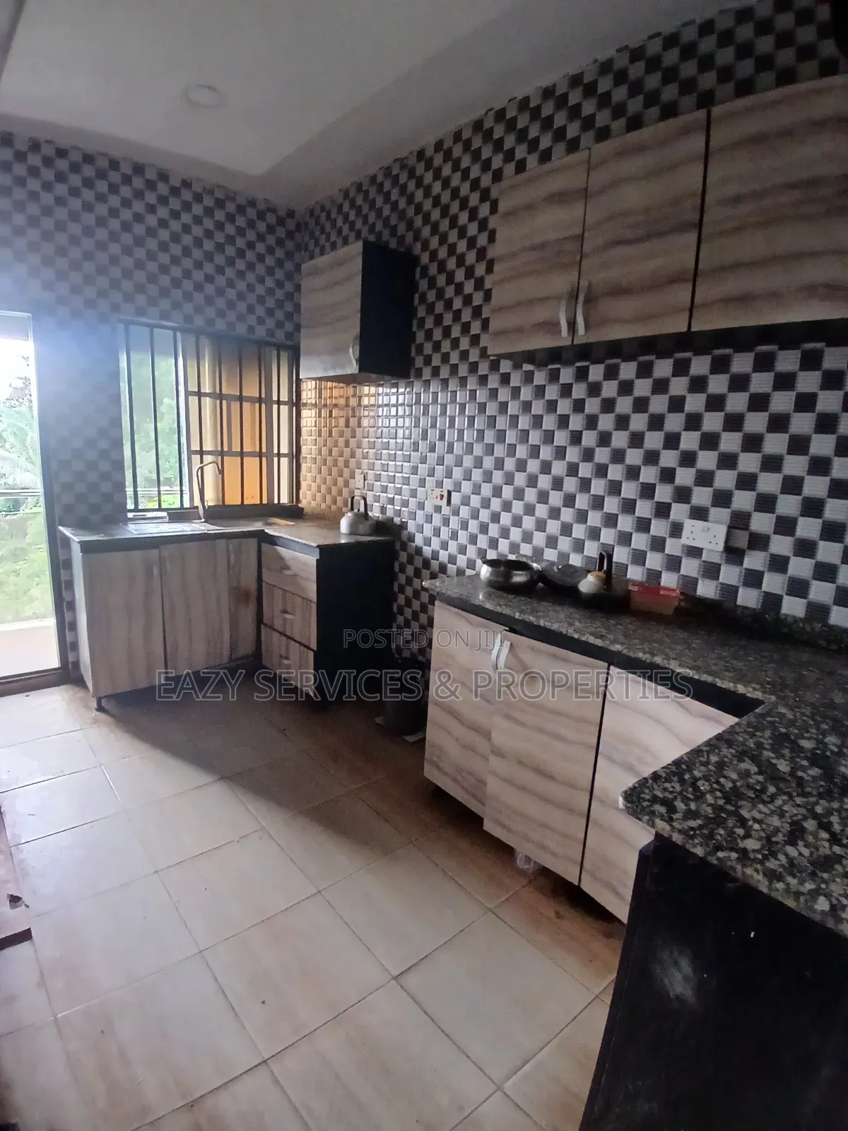 1bdrm Shared Apartment in Off Lekki-Epe Expressway for rent