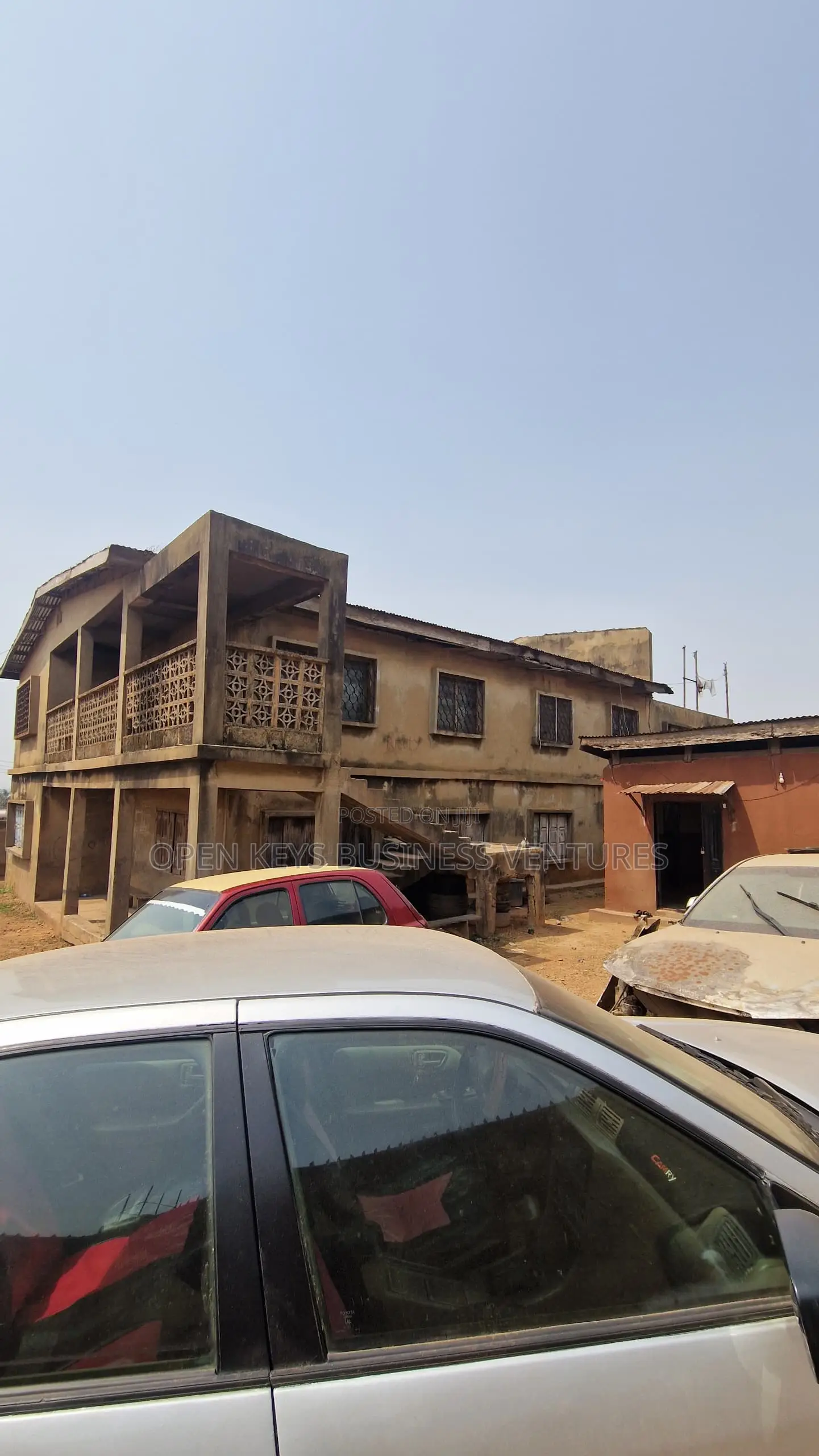 5bdrm Bungalow in Beside Omobolanle, Akobo for sale