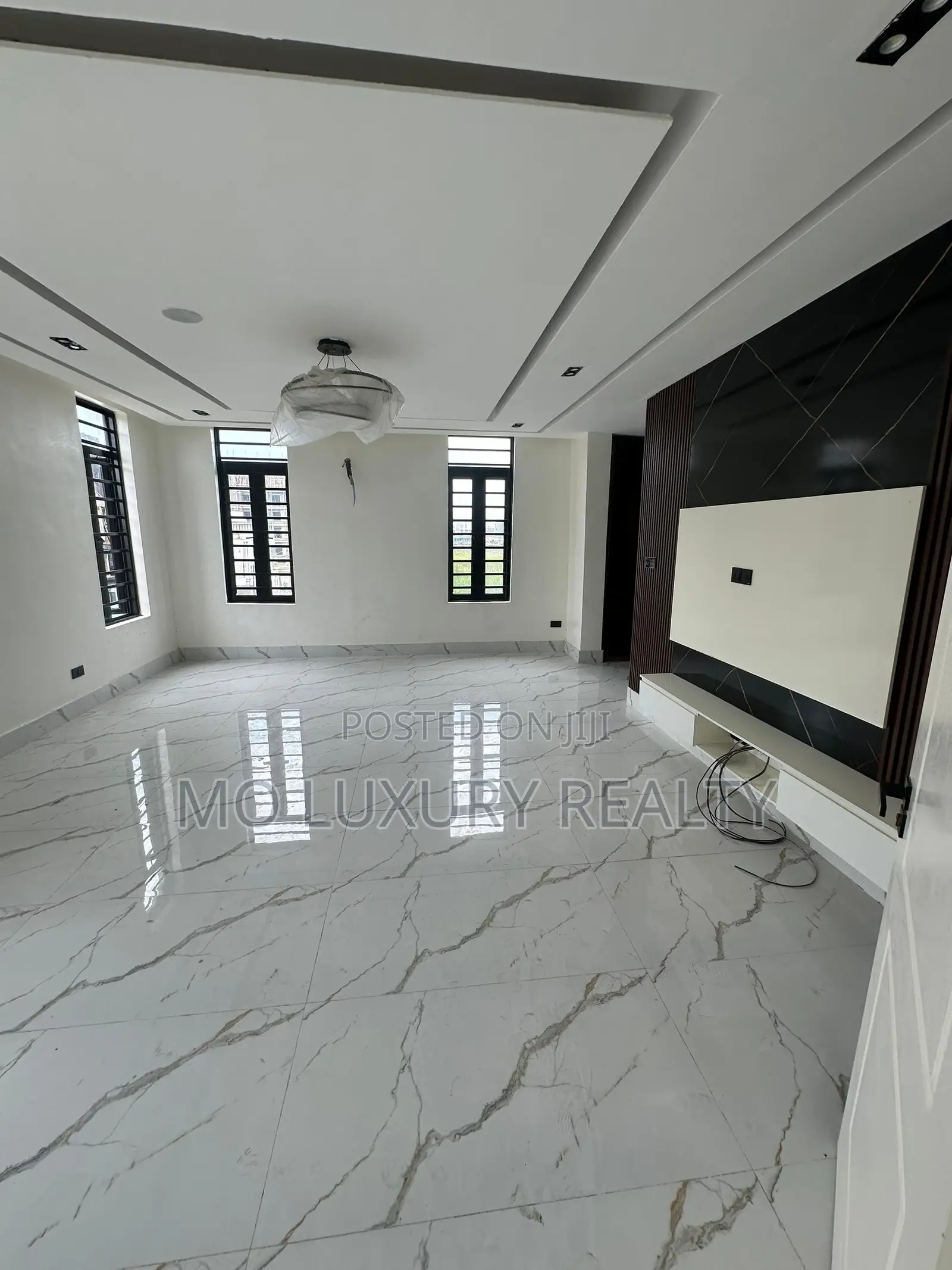 5bdrm Duplex in Lekki Phase 1 for sale