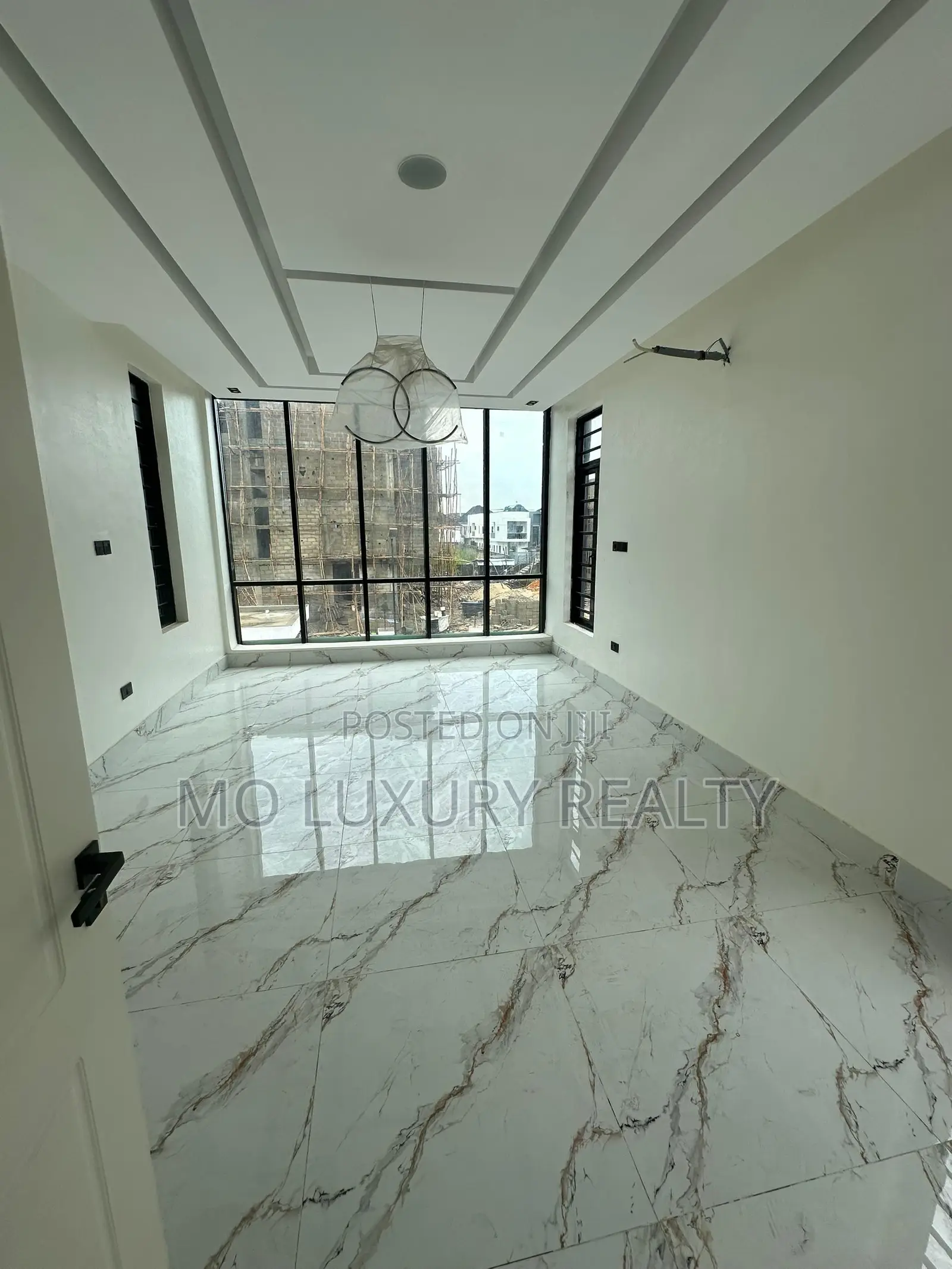 5bdrm Duplex in Lekki Phase 1 for sale
