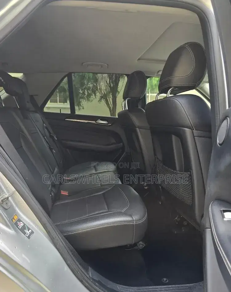 Mercedes-Benz M Class ML350 4MATIC 4dr SUV AWD (3.5L 6cyl 7A) 2014 Gray