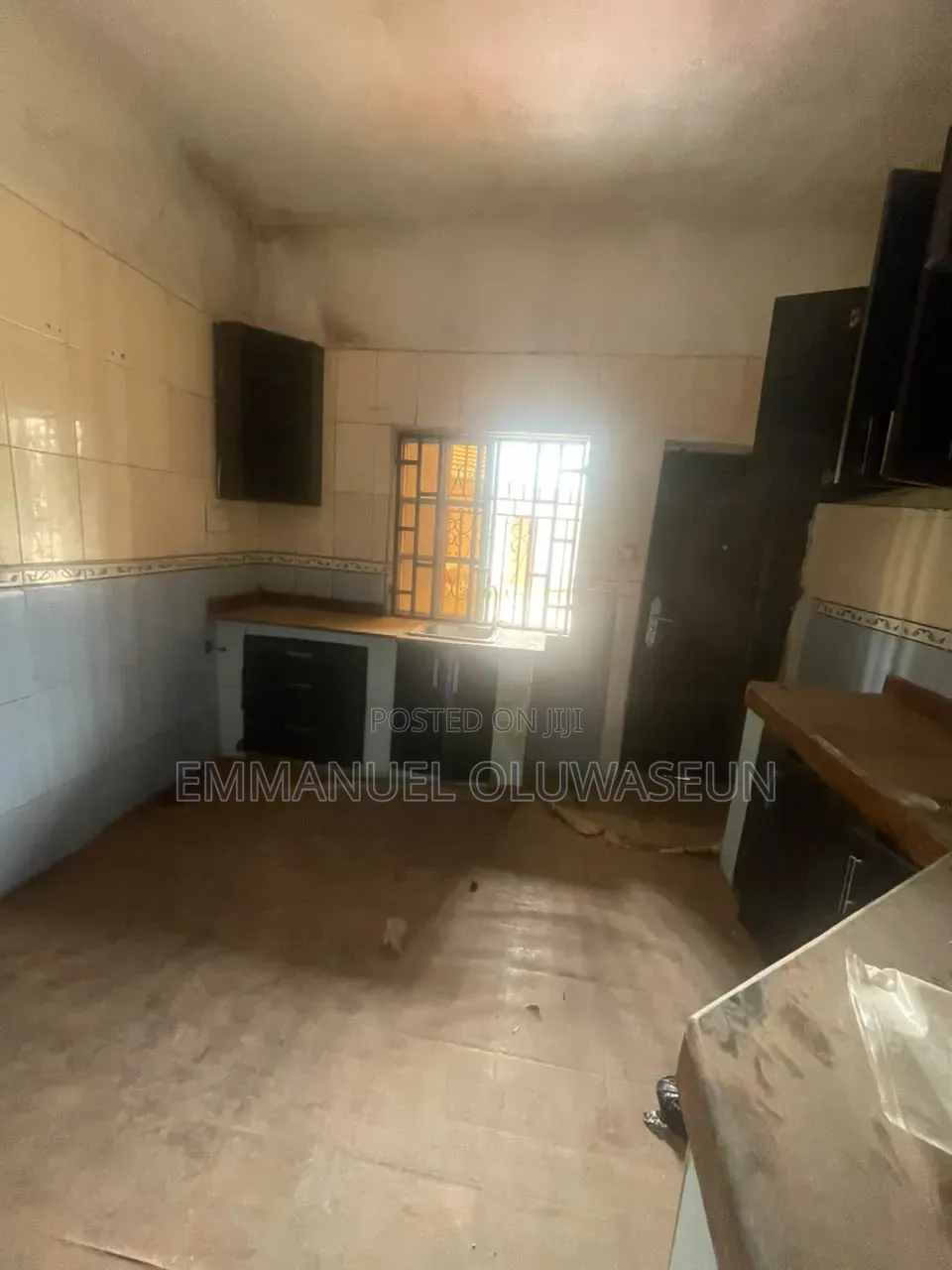 5bdrm Apartment in Groundfloor, Wuye for rent