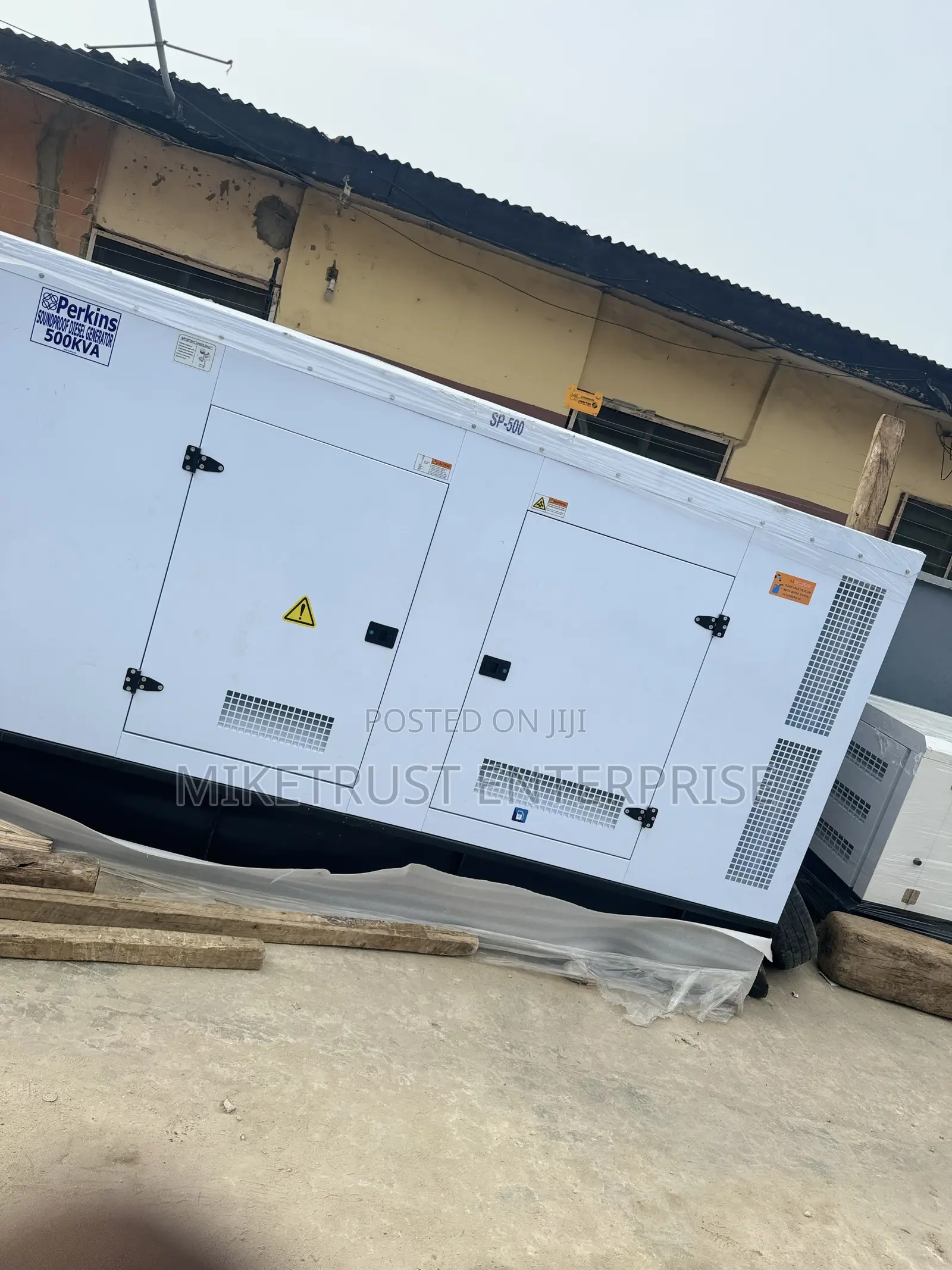 Perkins 500kva Diesel Soundproof Generator