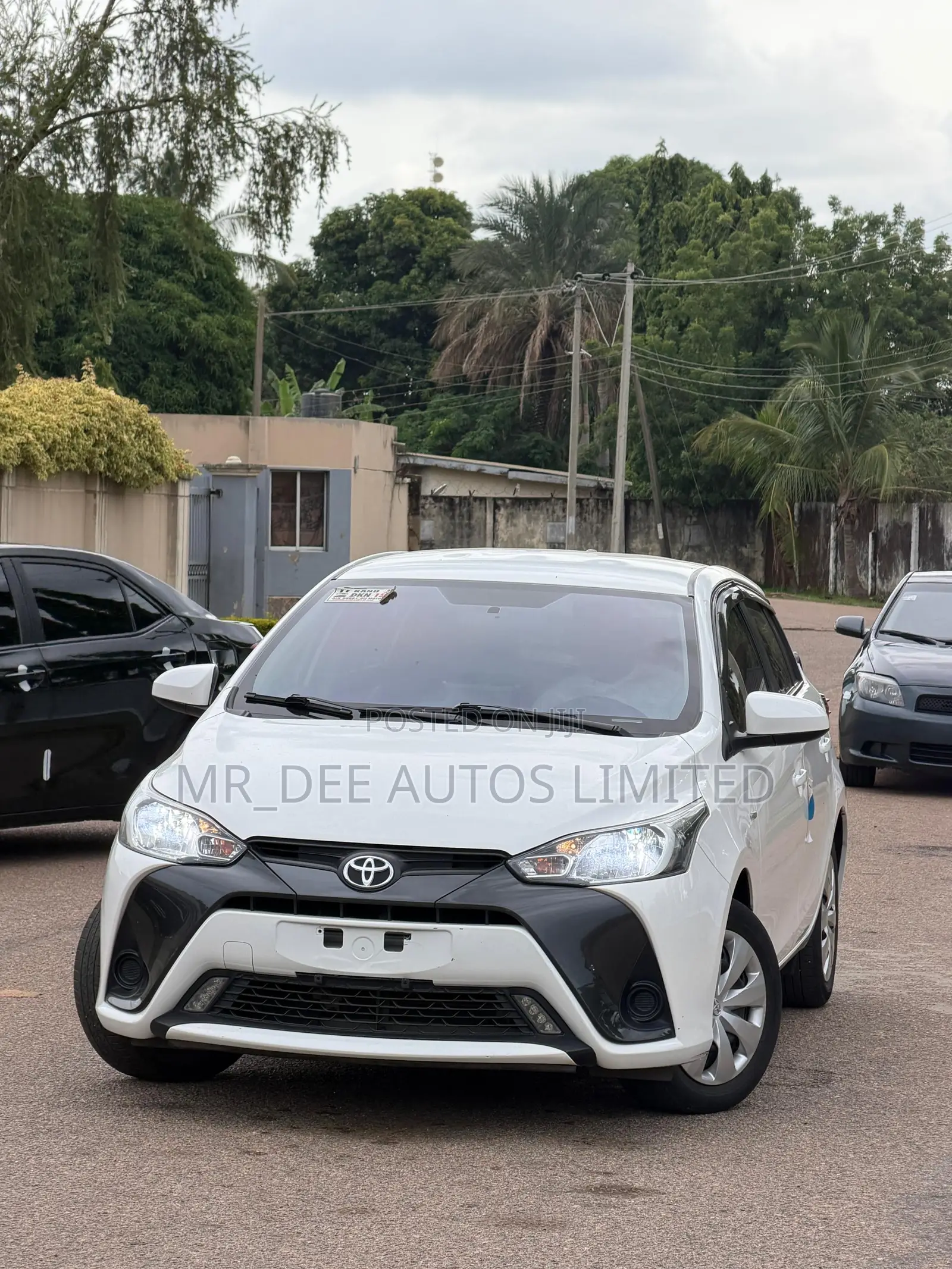 Toyota Yaris 2021 White