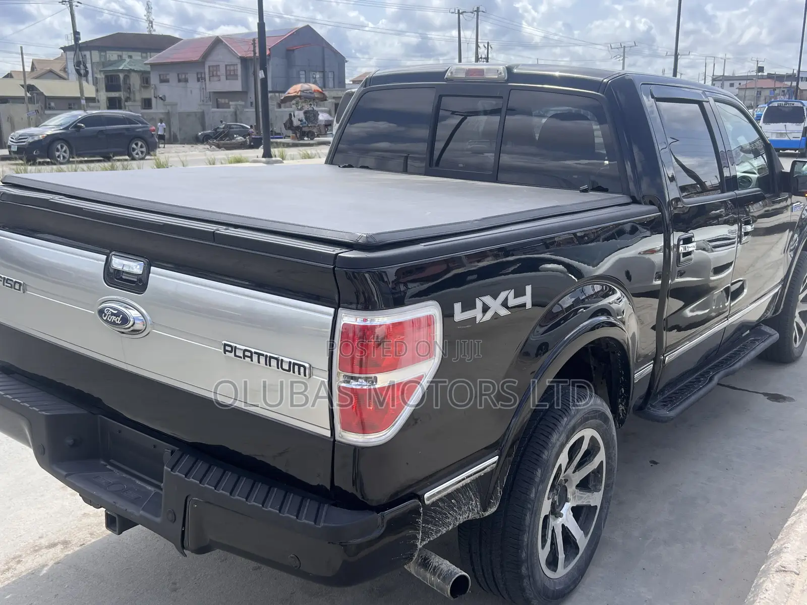 Ford F-150 Platinum 2011 Black