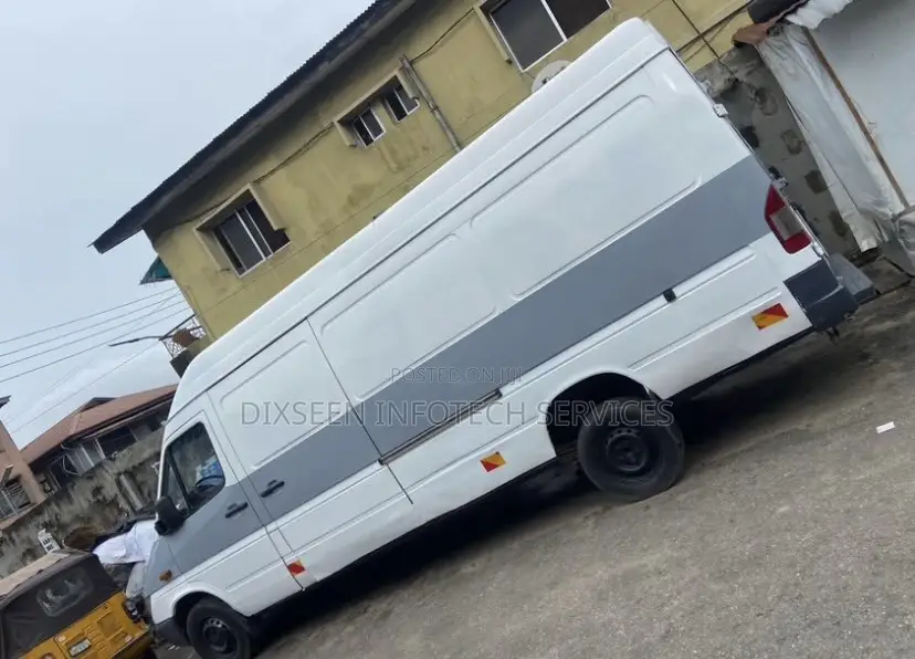 Mercedes-Benz Sprinter 2006 White