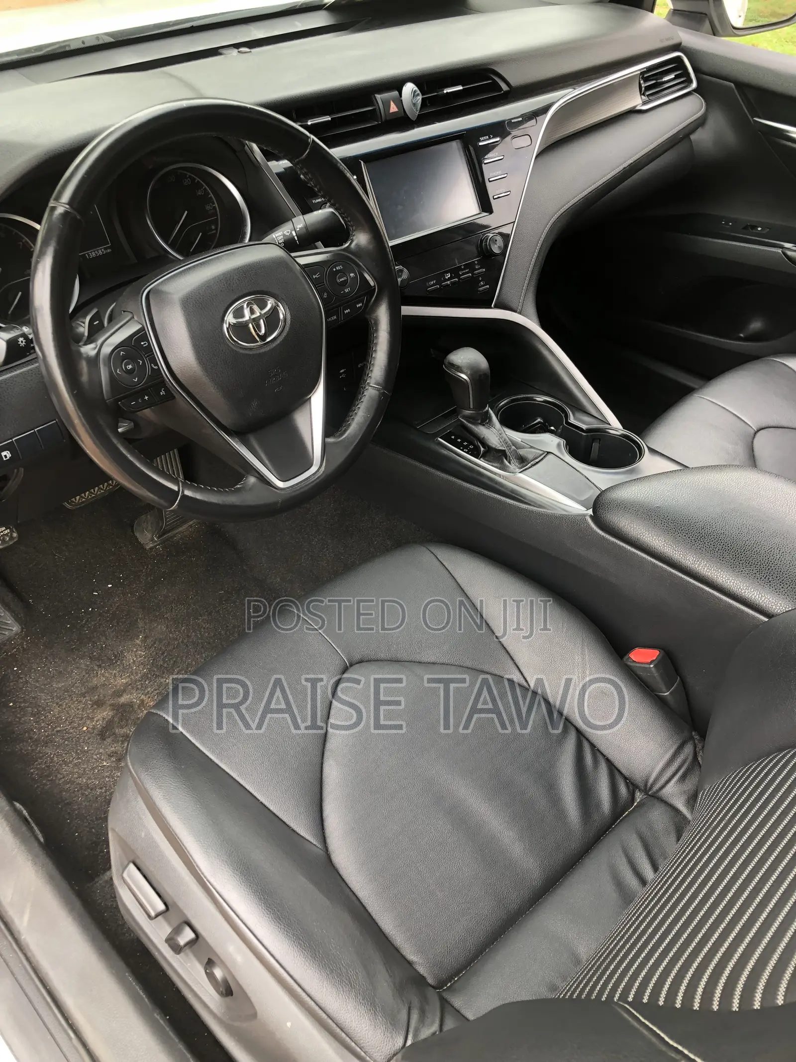 Toyota Camry 2018 White