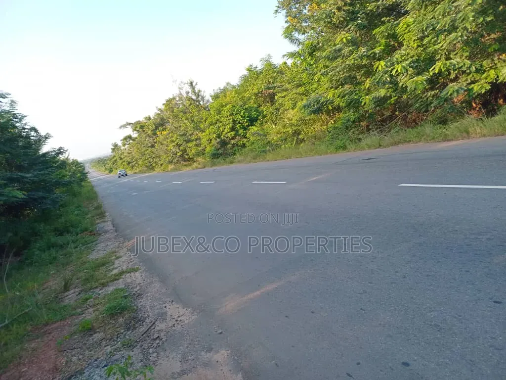 200 Acres of Land at Iseyin After Abeokuta